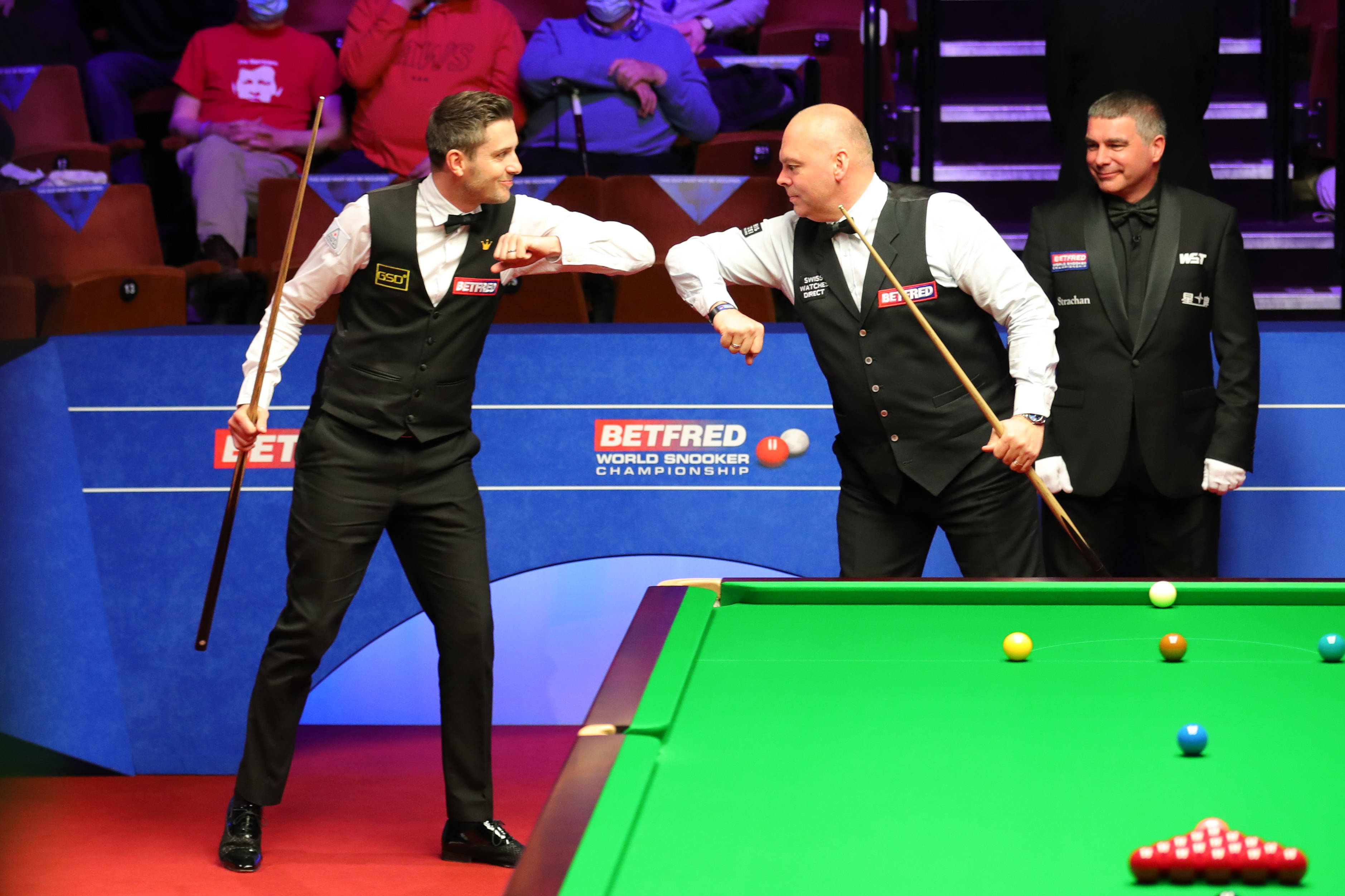 这背后离不 这背后离不